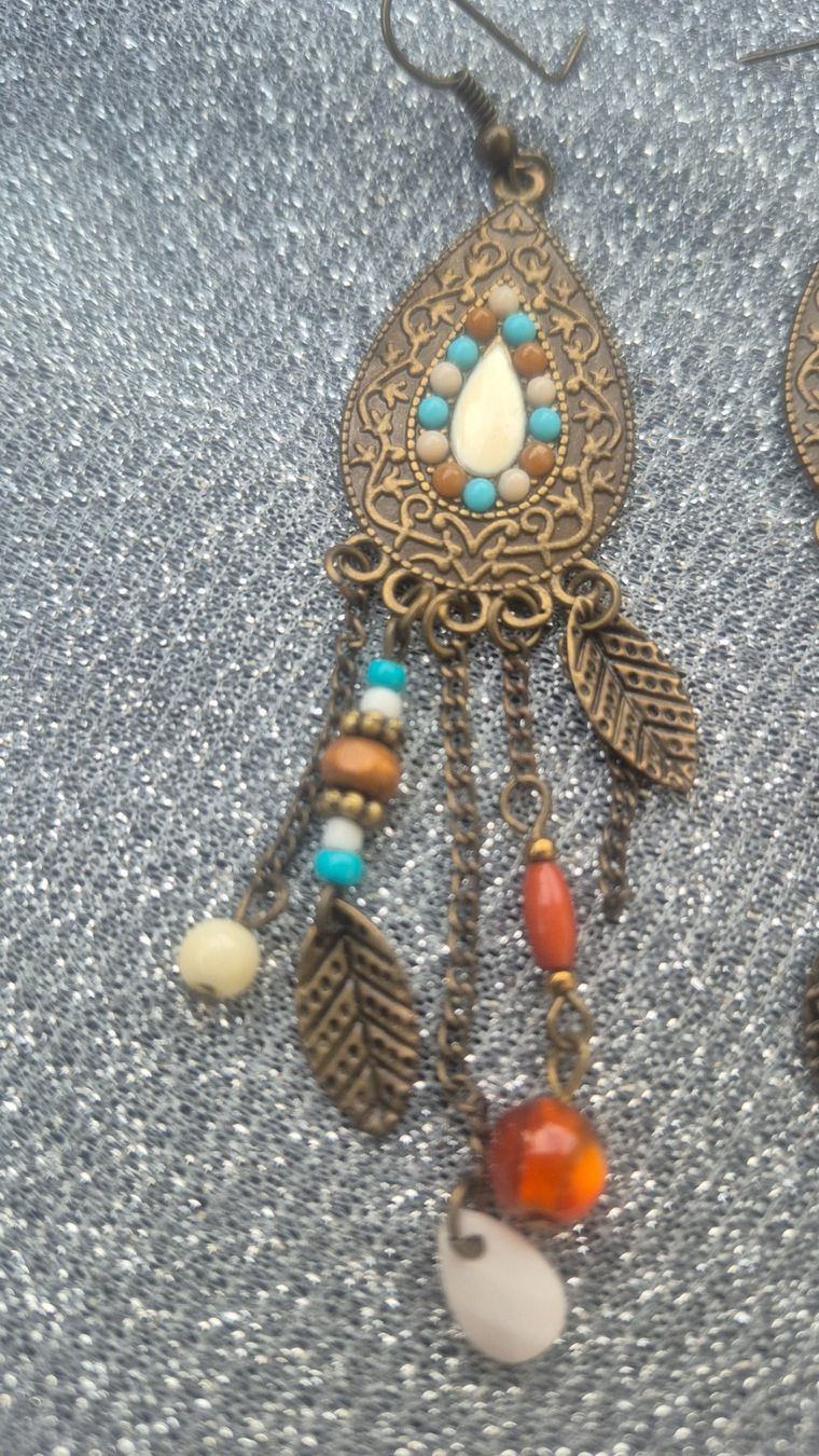 Orecchini pendenti & Orecchini a lobo: Orecchini pendenti color bronzo con perline e foglie – Usato da Giubiasco venduto da Stefaniav 4