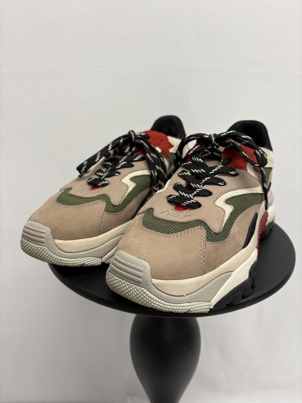 Ash Scarpe da donna: ASH chunky Sneakers Leder 40 beige rot – Usato da Regensdorf venduto da secondchancefashion 1