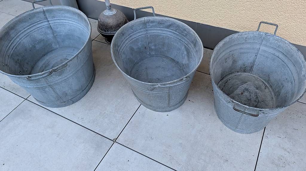 Autres décorations pour le jardin: 3 originale Zuber aus Zink – D'occasion à Wohlen AG par acsd 1