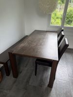 Tisch mit Bank und 3 Stühlen