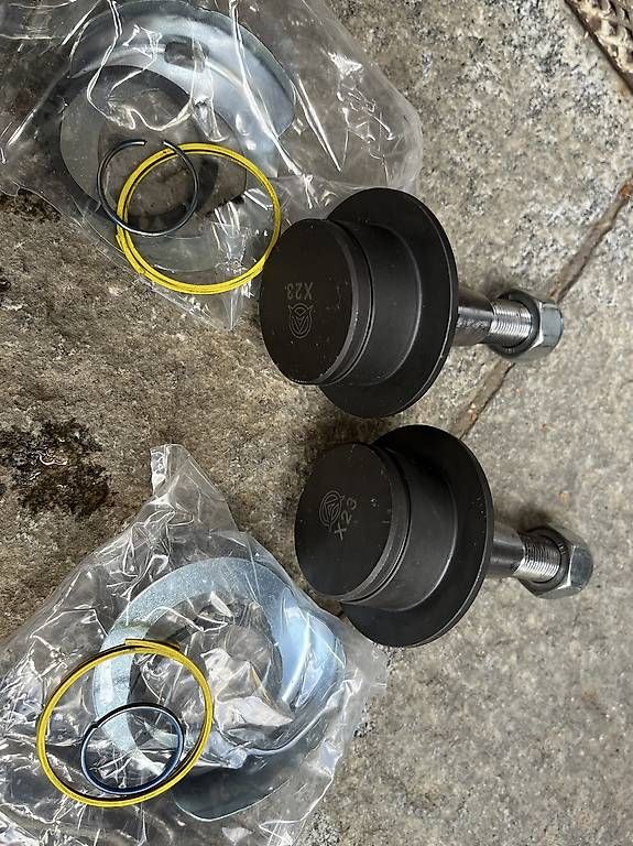 Ford Tutti pezzi di ricambio auto: Querlenker vorne Ford Transit 2006-2014 – Usato da Bern venduto da AlexanderG01 4