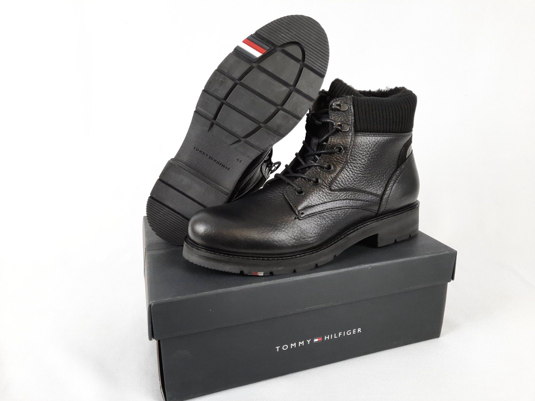 Tommy Hilfiger Scarpe da uomo: TOMMY HILFIGER Herrenschuh Gr.44 schwarz – Nuovo (secondo la descrizione) da Beinwil am See venduto da Restwert_Beinwil