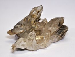 Bergkristall mit Arsenopyrit und Fluorit aus China