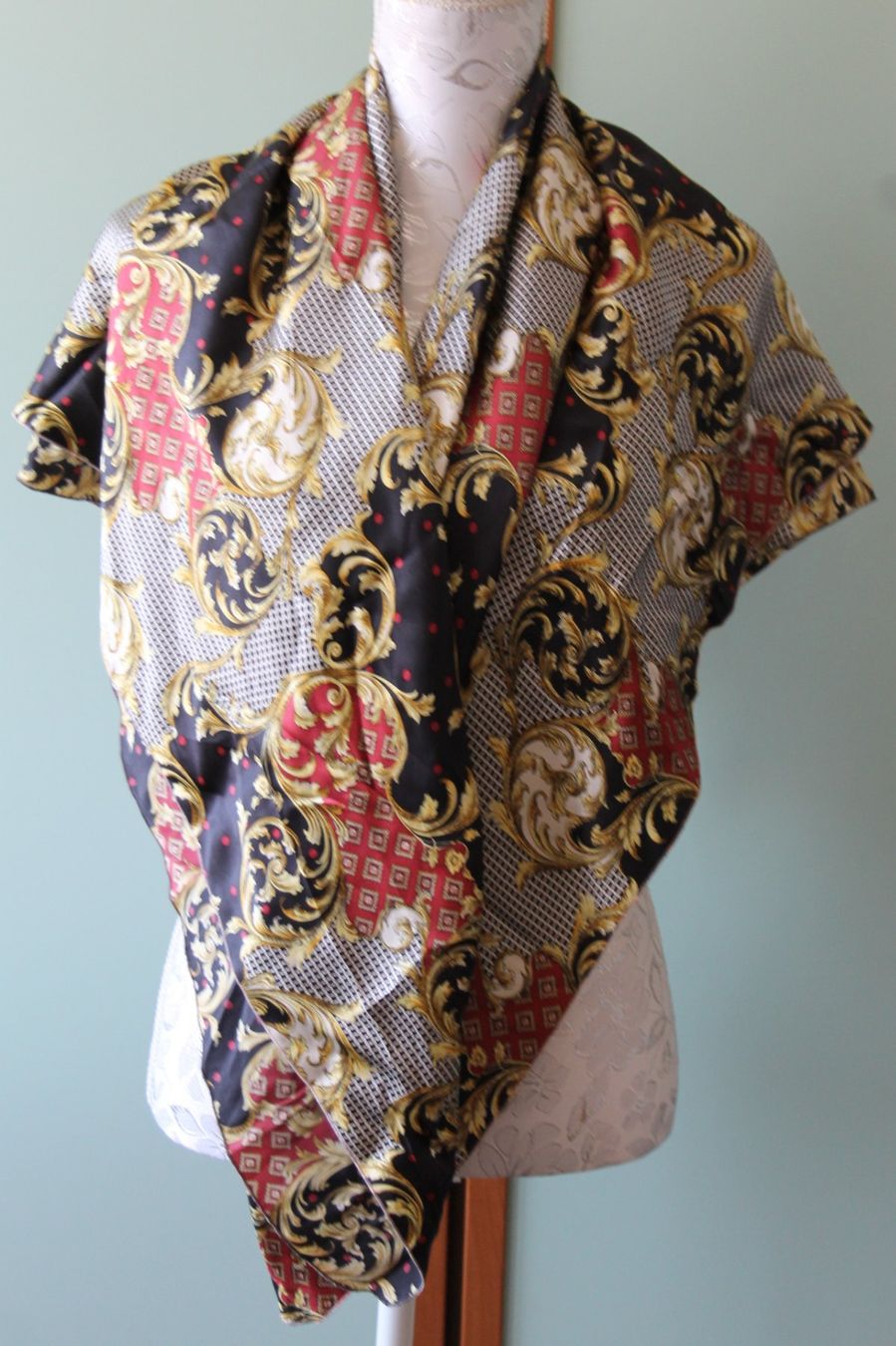 Foulard & Sciarpe: Foulard – Usato da Schaan venduto da antikes_und_kurioses