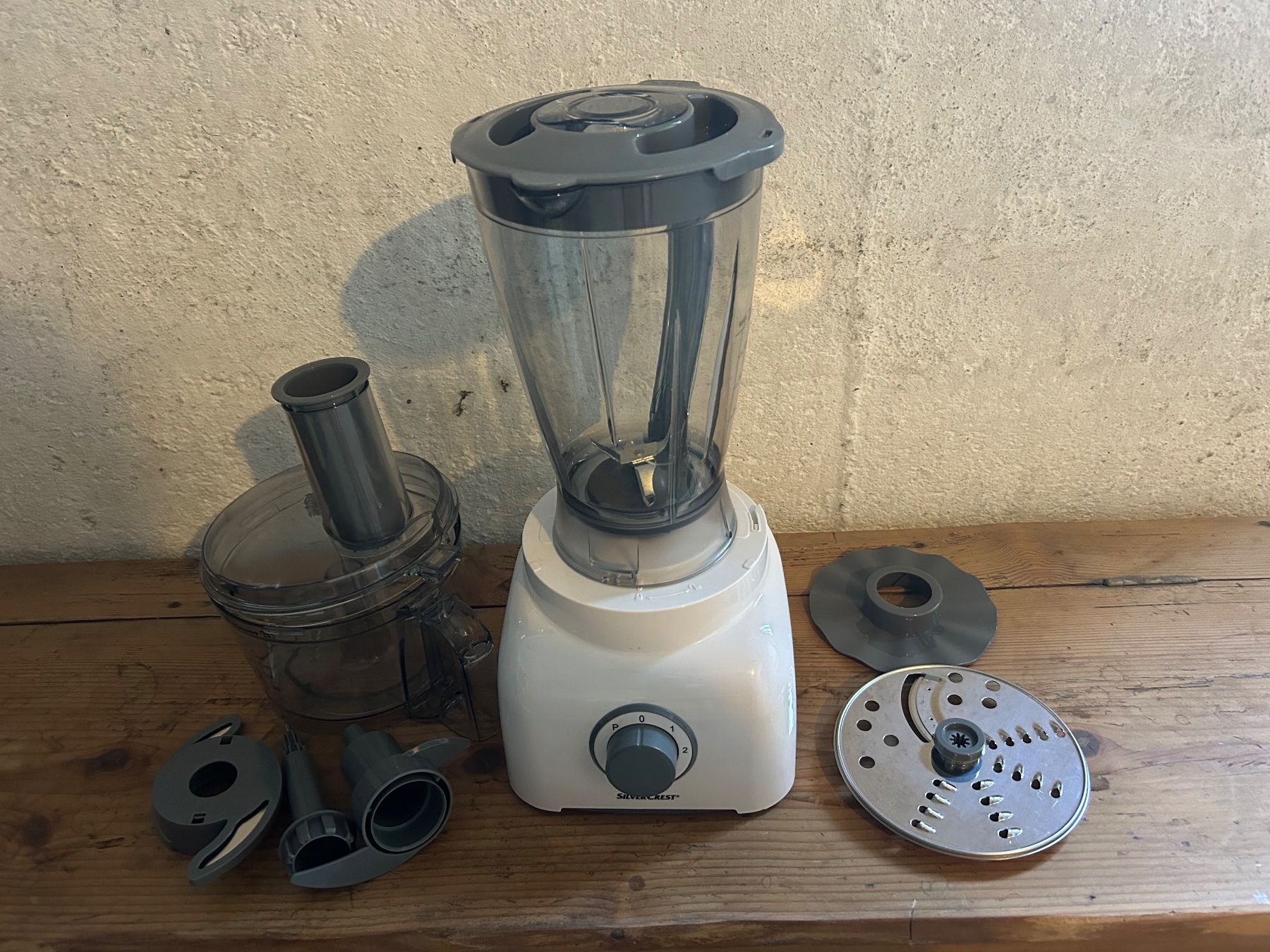 SilverCrest Küchengeräte: Silvercrest Multifunktions-Küchenmaschine SFPM 600 A1 NEU!!! – Neu (gemäss Beschreibung) aus Rorschacherberg von Svebe