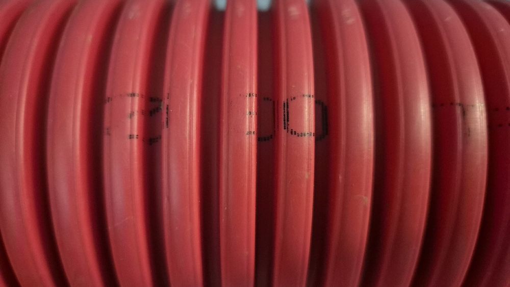 kabelschutzrohr-ca-11m-lang-dn-80-rot-neuwertig-neu-gem-ss
