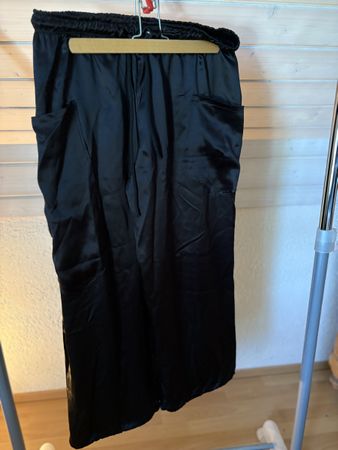 HOSE AUS SEIDE IM CARGOSTIL