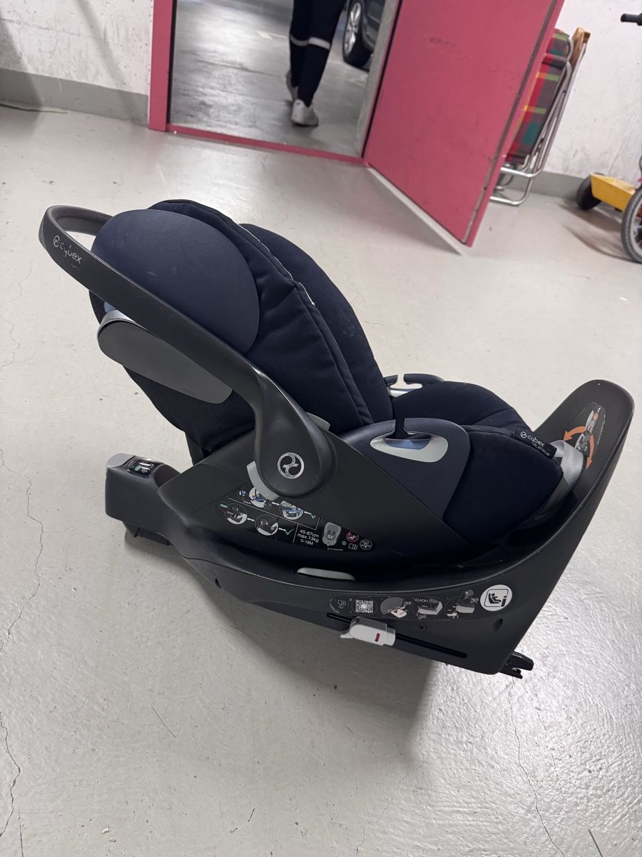 Cybex Seggiolini per auto: Cybex Cloud Z i-Size Babyschale mit Base Isofix – Usato da Zürich venduto da ber_bqk5 3