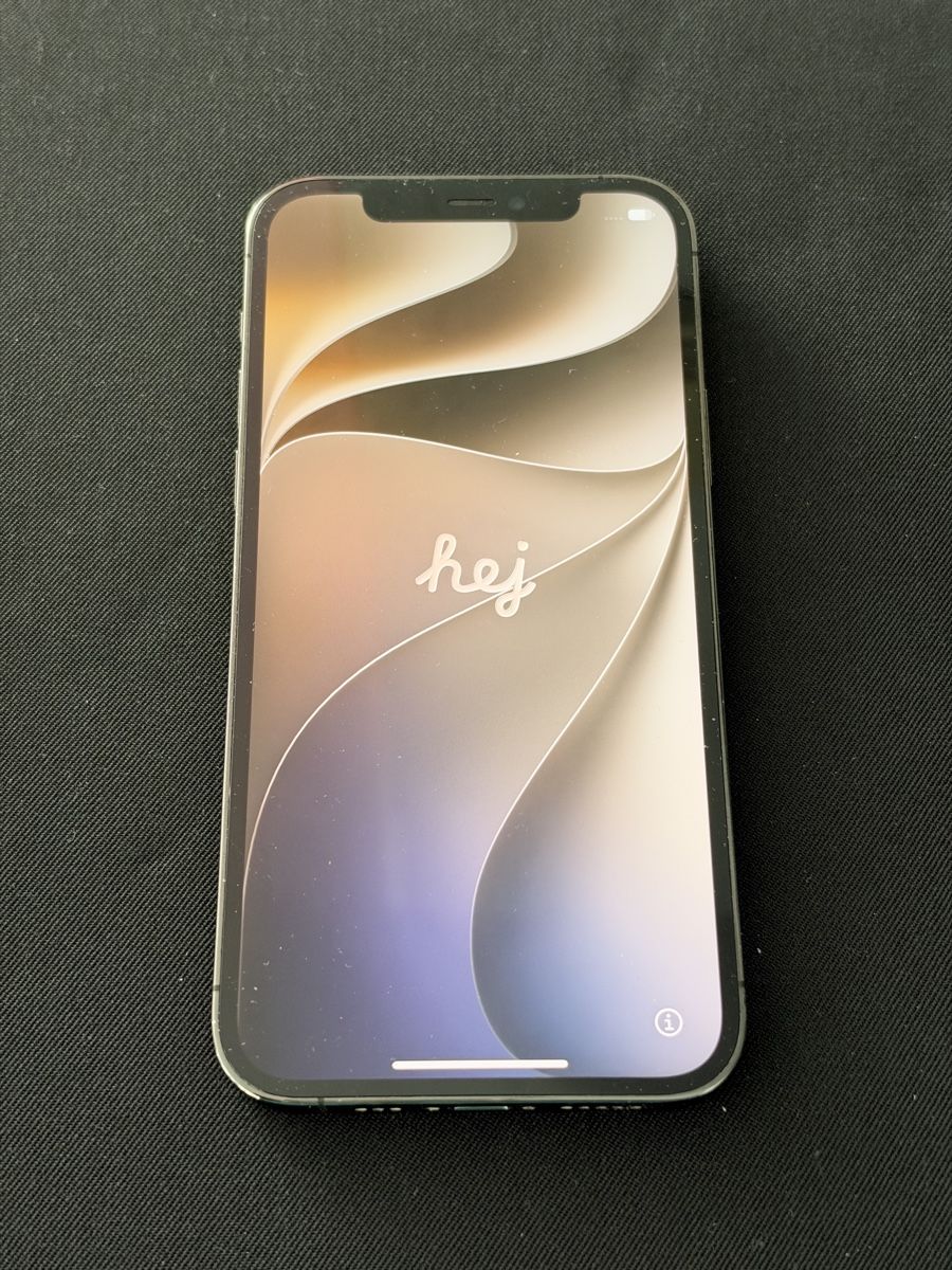 Apple Portables: iPhone 12 pro 256 GB Graphite – D'occasion à Niederrohrdorf par Laax