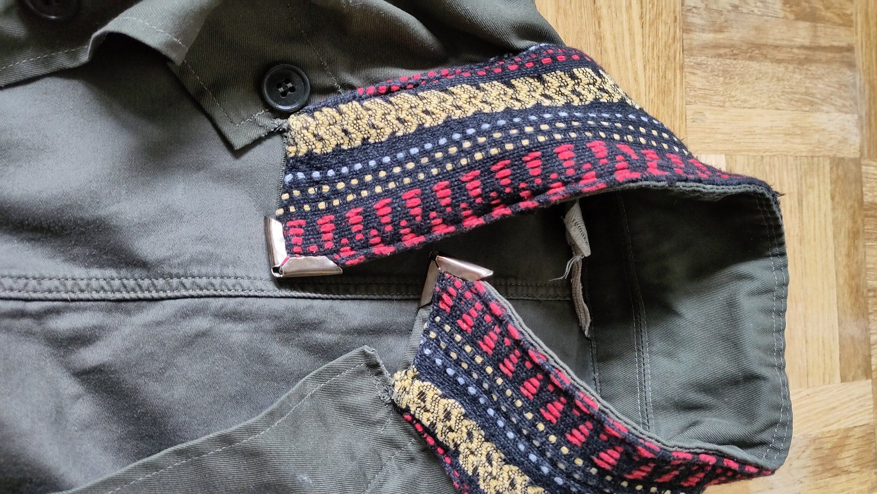 Giacche: Veste customisée kaki – Usato da Genève venduto da clairedupraz 1