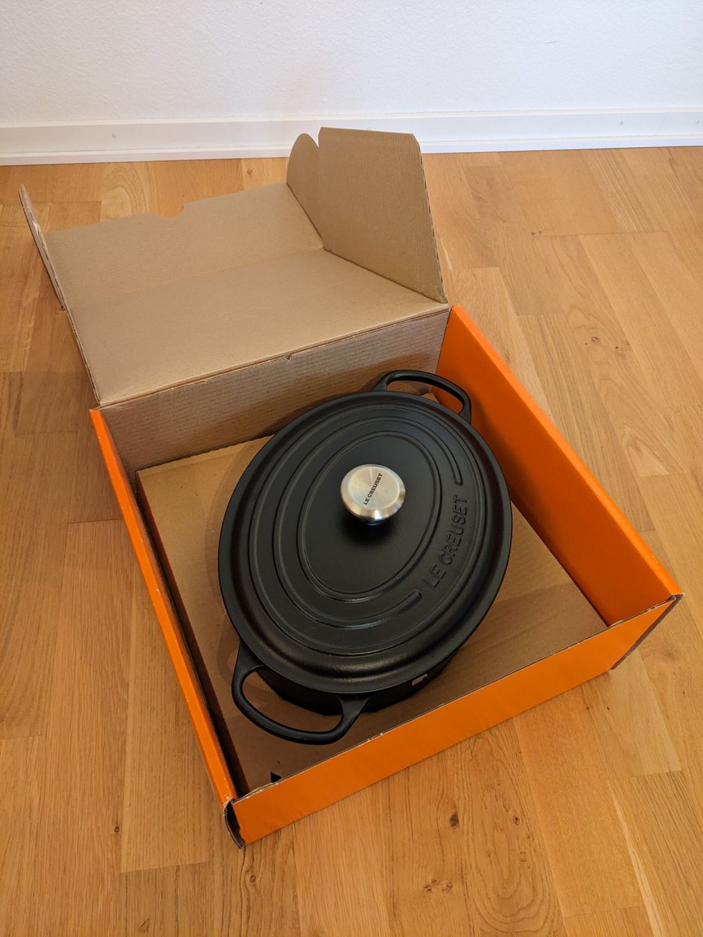 Le Creuset Pentole: Le Creuset Bräter - Gusseisen Oval – Usato da Liebefeld venduto da Wiedmer 3