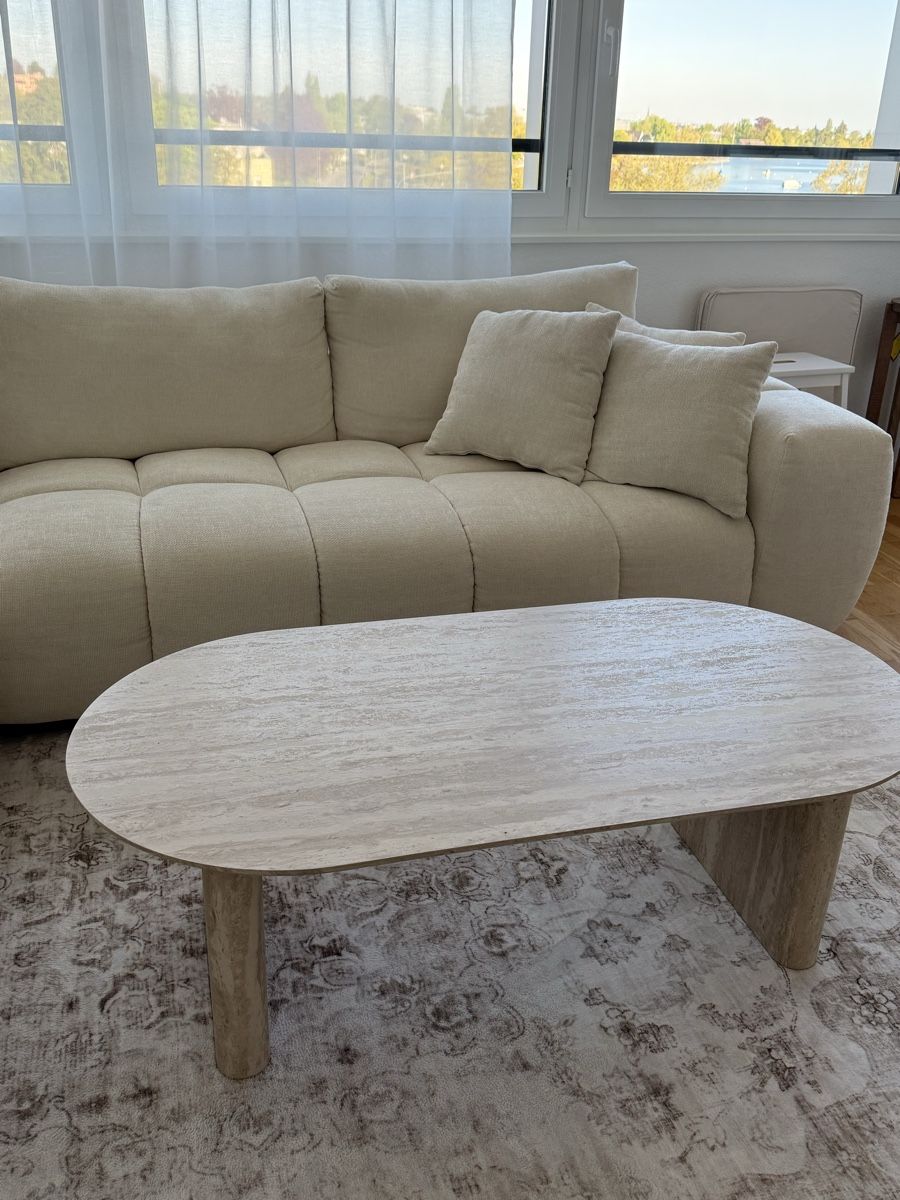 Tables: Travertin Optik Couchtisch Oval aus MDF – D'occasion à Rorschach par aay_w7tp