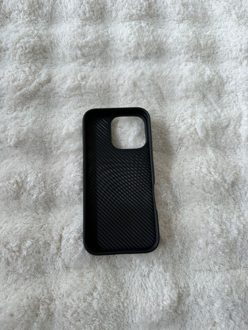 Apple Covers & Schutzfolien: Coque Cherry Iphone 16 Pro – Gebraucht aus Biel/Bienne von Rinee_G 1