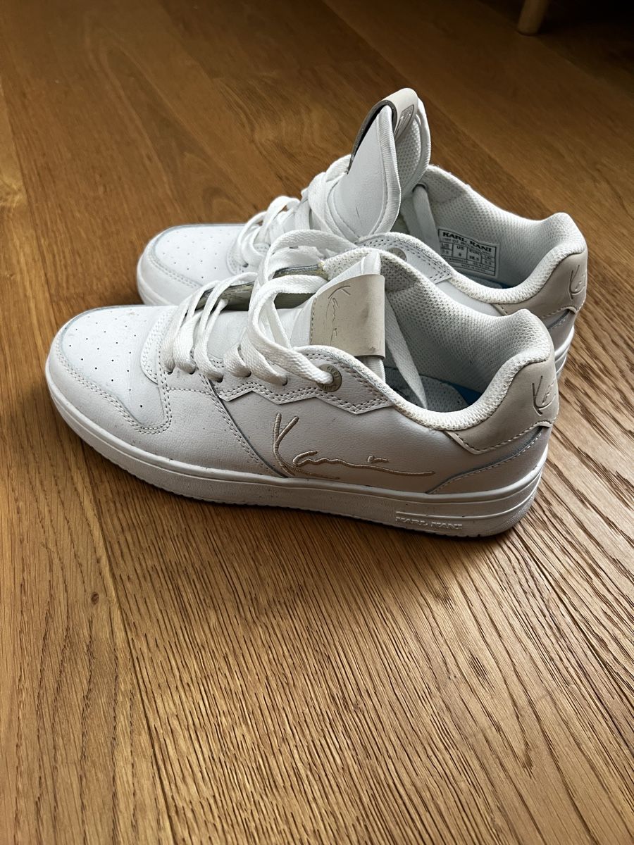 Scarpe da donna: Weisse Karl Kani Sneaker Grösse 38.5 – Nuovo (secondo la descrizione) da Dürrenäsch venduto da Fonsi_12