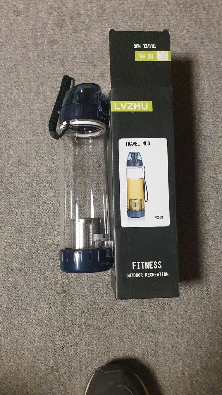 Borracce & Thermos: Teeflasche/Trinkflasche mit Sieb, Neu & OVP – Nuovo e nell'imballaggio originale da Sissach venduto da Siraiwan