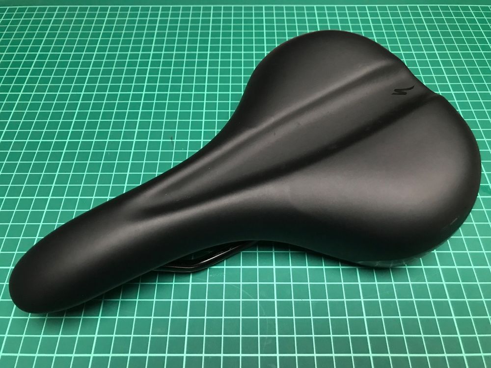 velo course ancien vintage , selle specialized body geometry power
