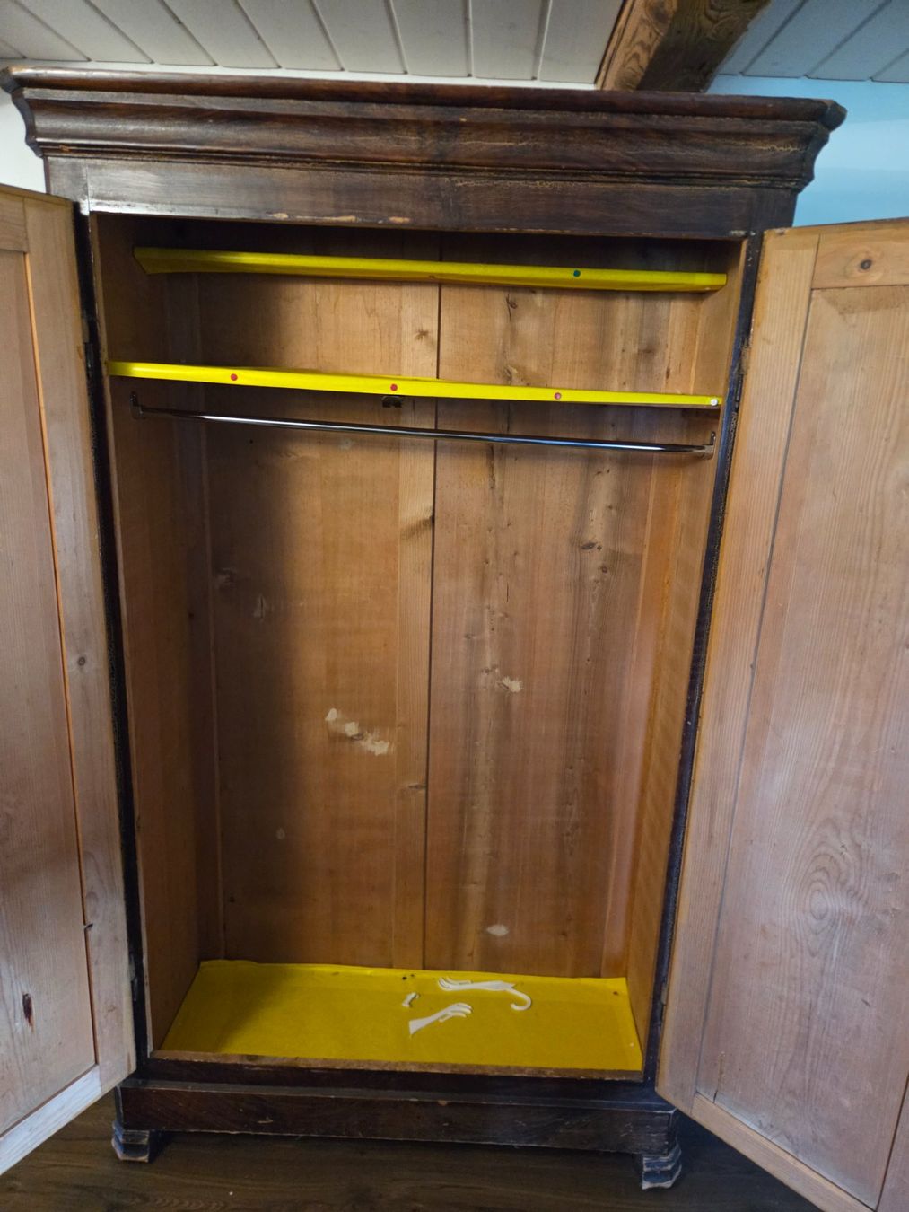 Schränke: Schrank – Gebraucht aus Neuenkirch von eric82 1