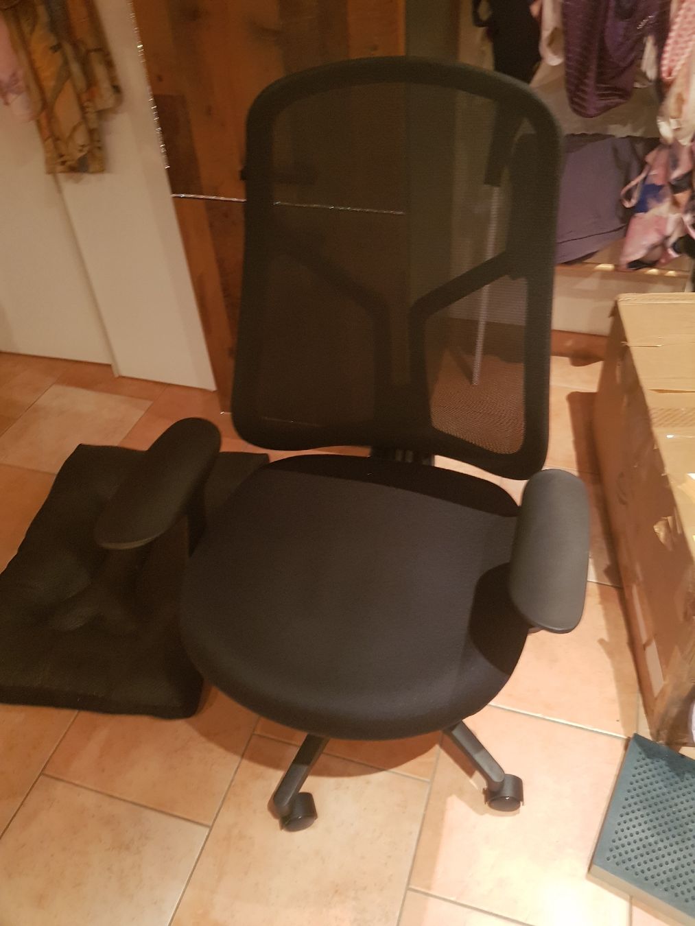 Sedie: Ergonomischer Stuhl – Nuovo (secondo la descrizione) da Zihlschlacht venduto da Sun25