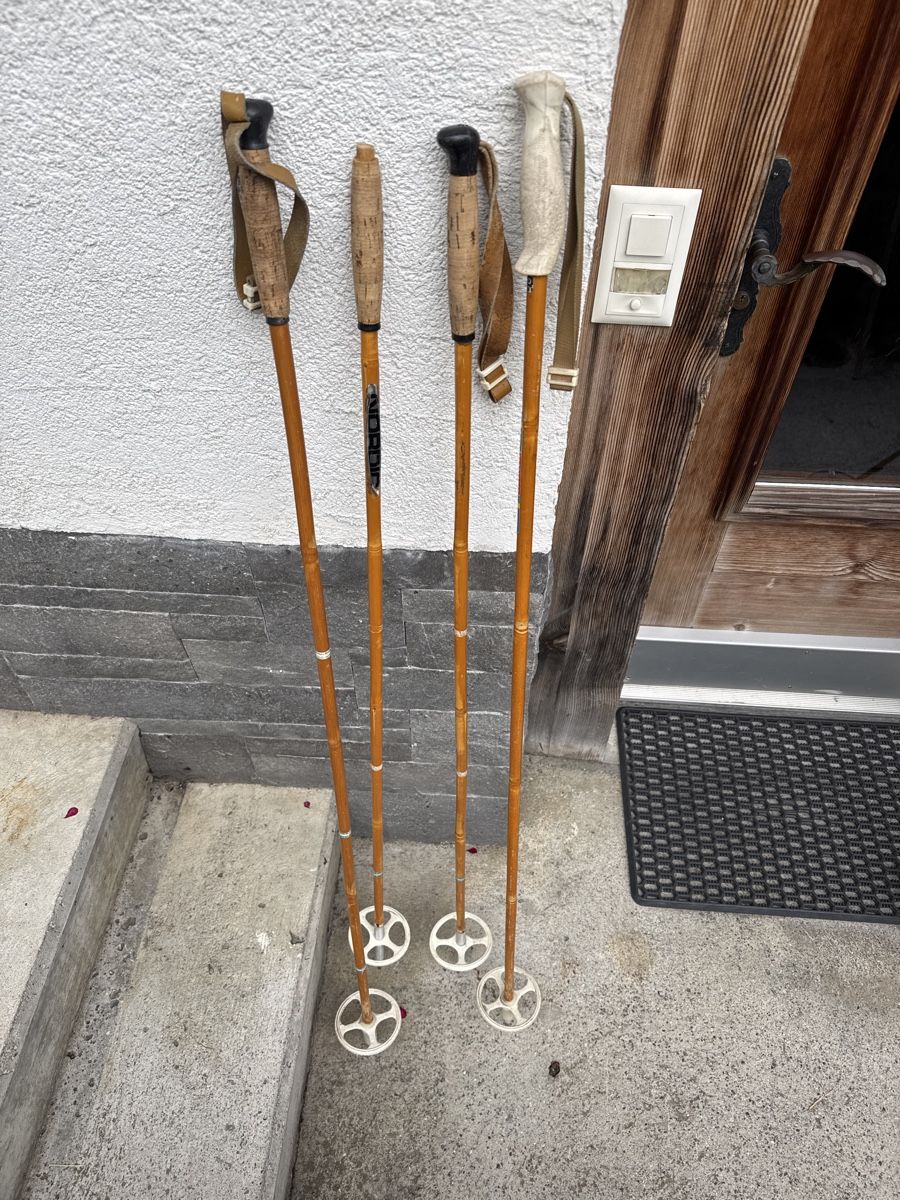 Bastoncini da sci: Skistöcke antik – Usato da Matten(St.Stephan) venduto da ren_r8tw 2