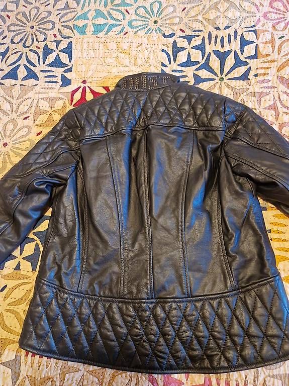 Jacken: Stylische Damen Motorradjacke  – Gebraucht aus Thun von Mia7374 1