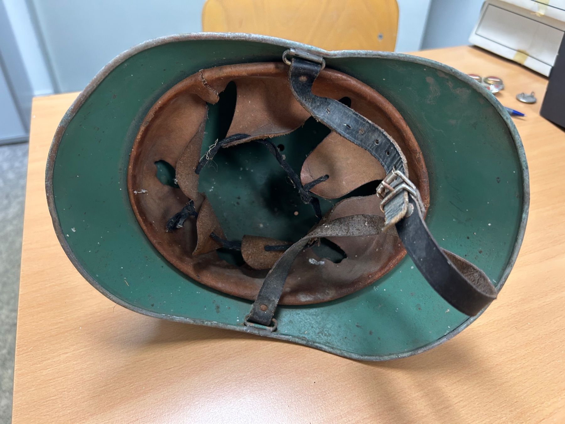 Feuerwehr: Feuerwehrhelm Stahl-Helm mit Lederfutter – Gebraucht aus Gunten von Cnd 2