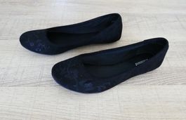 Ballerinas m. schönem Blumenmuster, schwarz Graceland Gr. 38