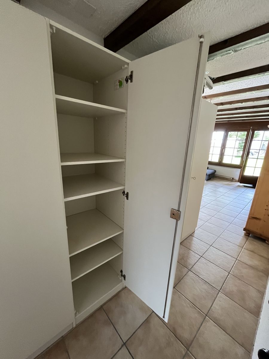 Schränke: Schrank weiss (Grächen VS) – Gebraucht aus Oberrohrdorf von steffistamm 2