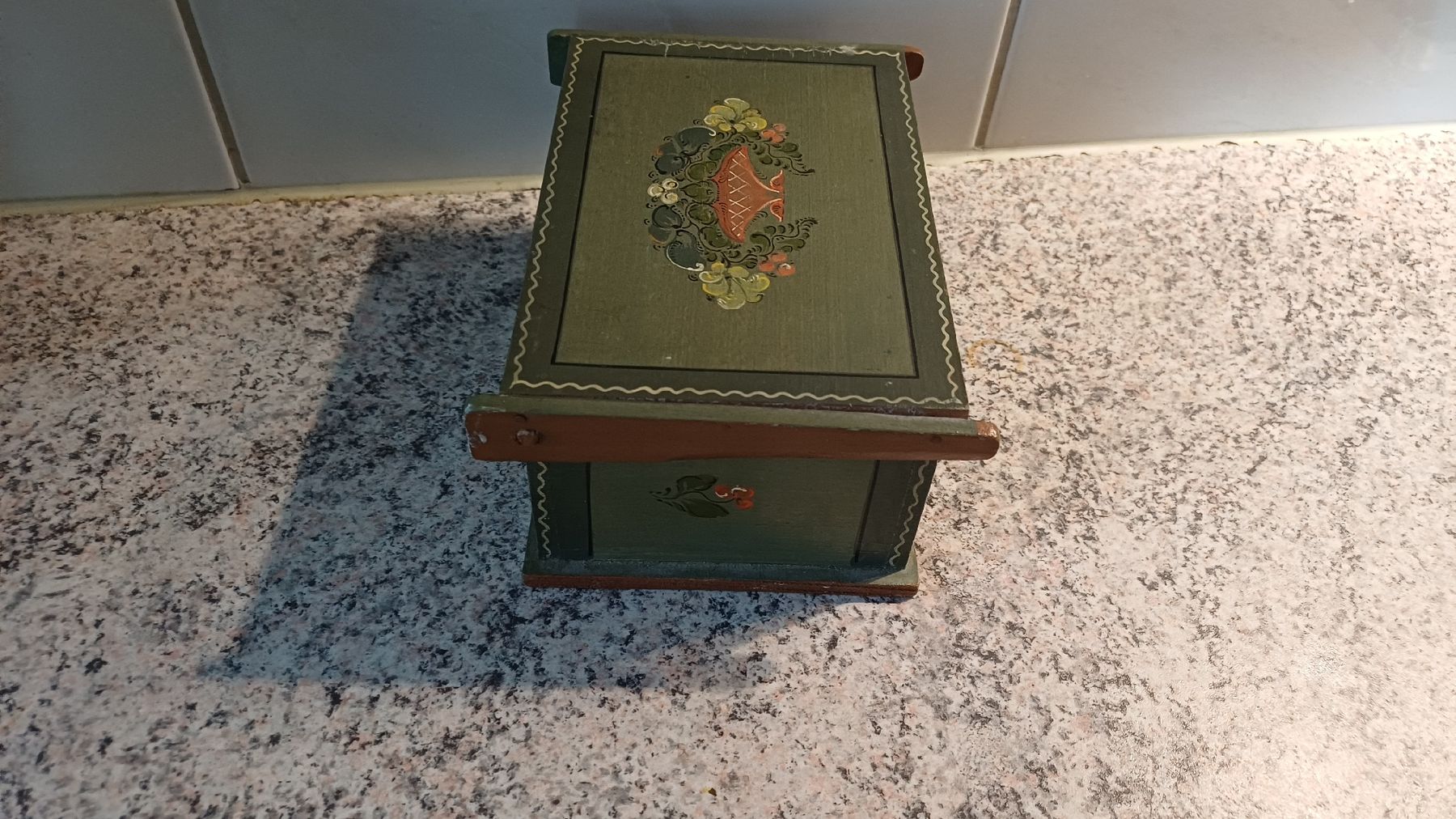 Coffres: Kleine Schatulle Handbemalt  – D'occasion à Flawil par Naphtali 4