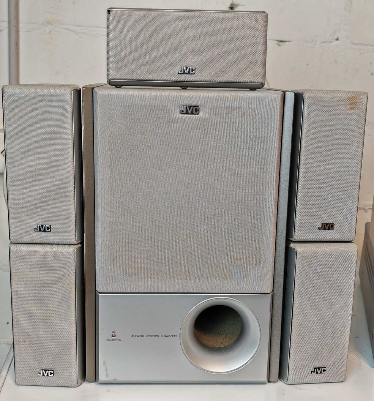JVC Home Cinema: JVC Heimkino Surround-Sound-System + DVD – Usato da Rheinsulz venduto da Dred 2