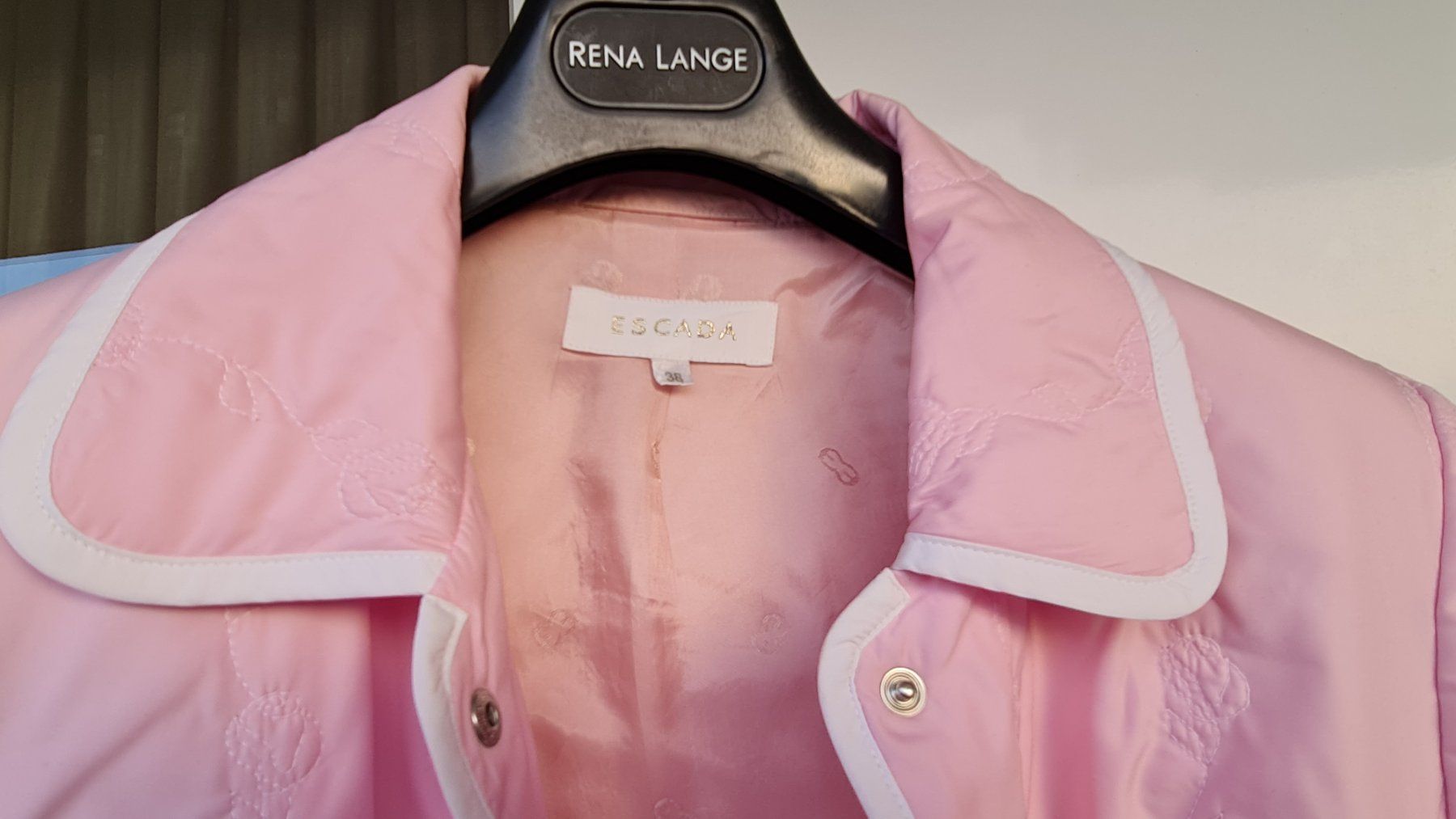 Escada Vestes: Escada Jacke. Rosa. Gr.38 – D'occasion à Zürich par Olala_ 2