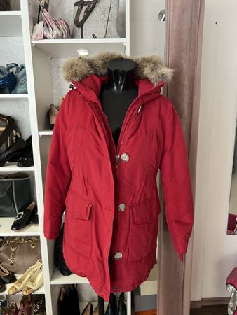Woolrich Daunenparka rot mit Kapuze Grösse S gebraucht