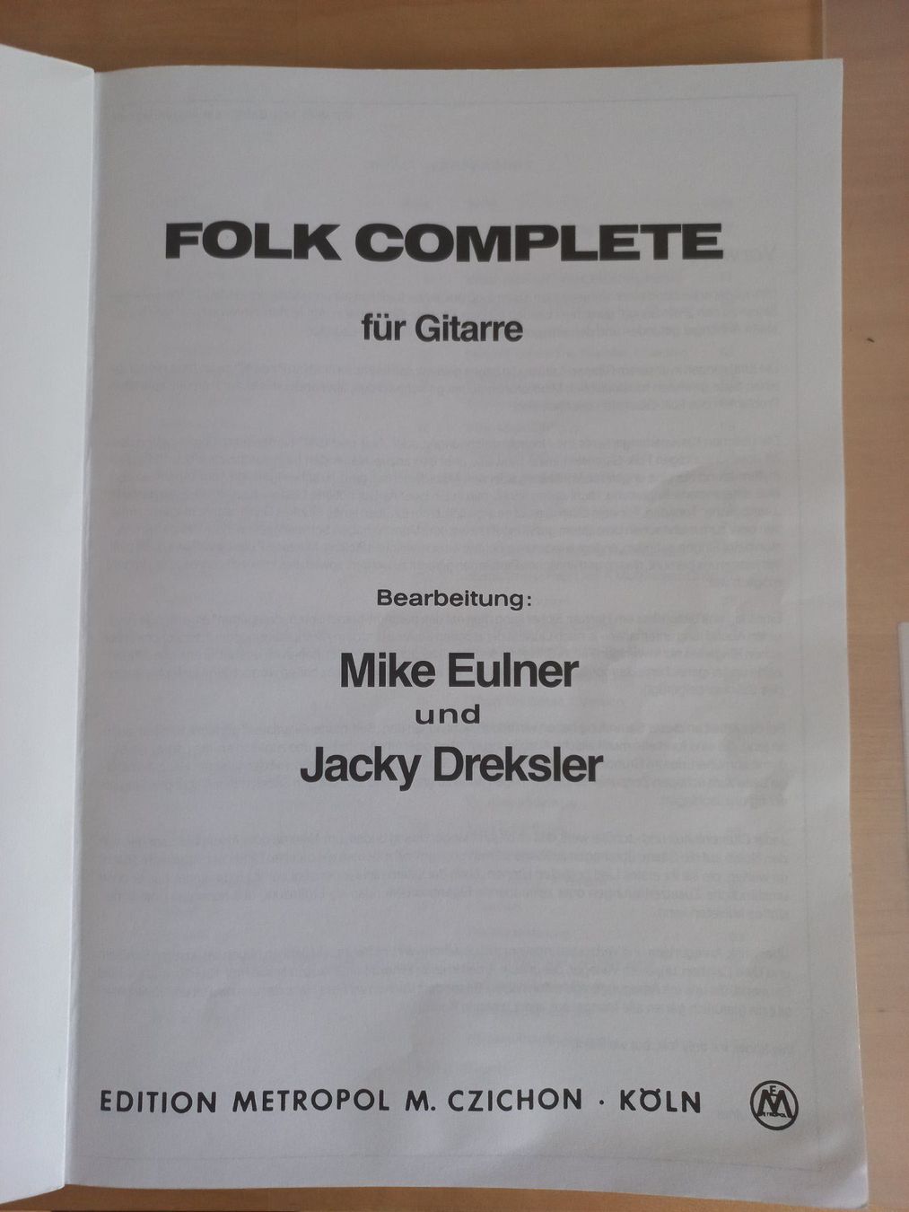 Libri: Gitarrenbuch Folk Complete – Usato da Riet (Neftenbach) venduto da reisenmilian 1