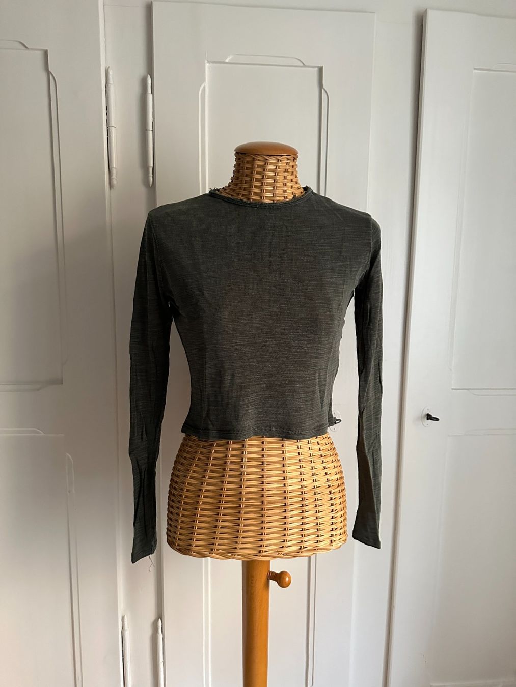 Zara T-shirt: ZARA - Langarmshirt petrolfarben S – Usato da Zürich venduto da Diazaio