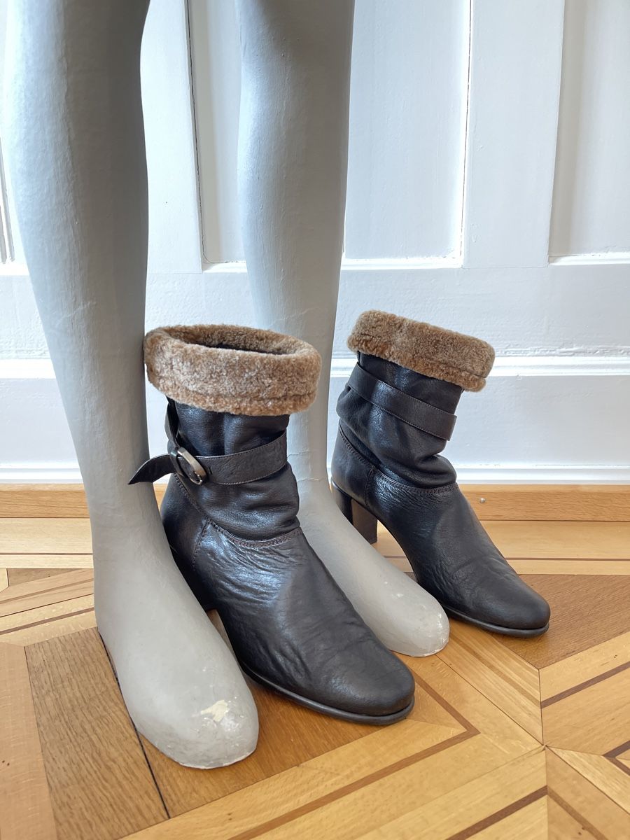 Stuart Weitzman Scarpe da donna: Herbst-Winterstiefeletten Stuart Weitzman – Usato da Zürich venduto da Balanca 2