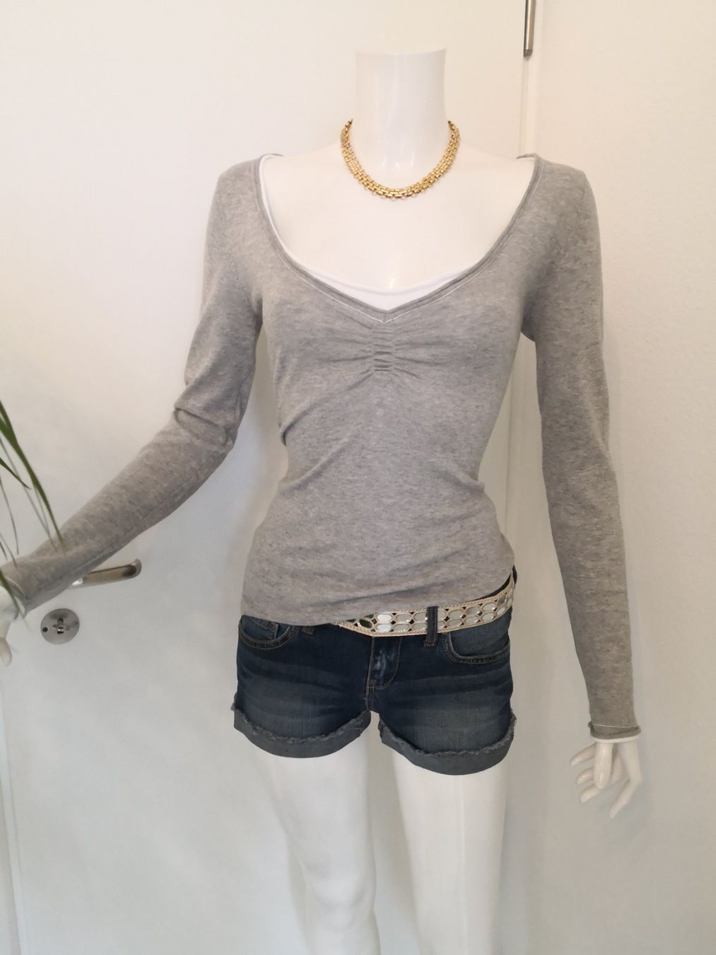 Mango Maglioni & Felpe: 🤩MANGO STRICK-PULLOVER GRAU V-SCHNITT MIT BORD WEISS – Nuovo (secondo la descrizione) da Olten venduto da Naja-Twins-Twins 2