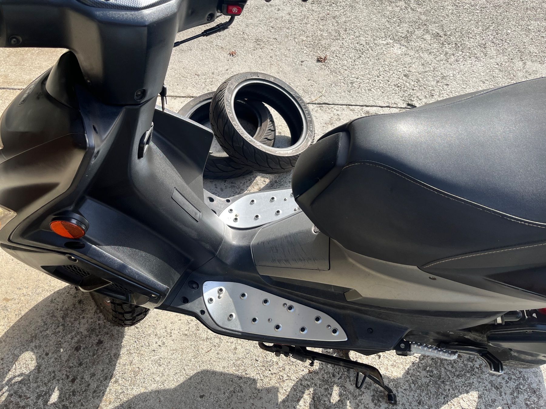 Tgb Scooters: Roller TBG Bullet ab 1.-- – Gebraucht aus Seftigen von Broennima3 6
