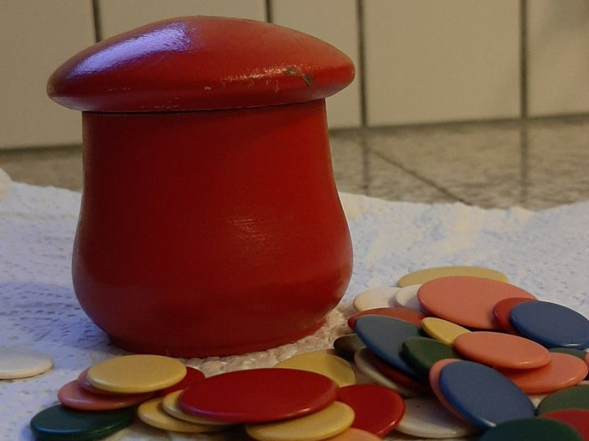 Spielzeuge: Flohspiel antik – Gebraucht aus Oberrüti von aronson01