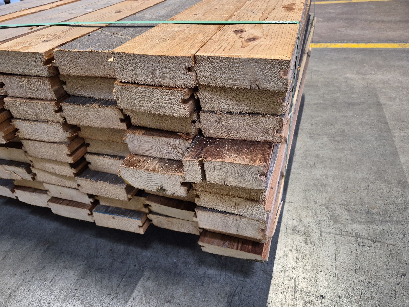 Articoli in legno: Brennholz – Usato da Teufenthal AG venduto da ChT. 2
