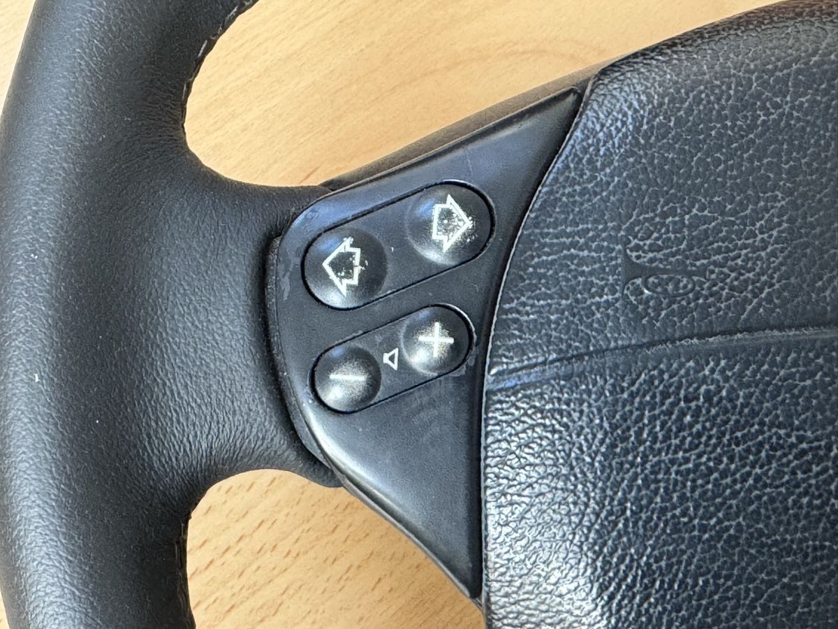 BMW Tutti pezzi di ricambio auto: BMW E38, E39 90er Lederlenkrad Multifunktion, neu bezogen – Usato da Frauenfeld venduto da can_touch_this 2