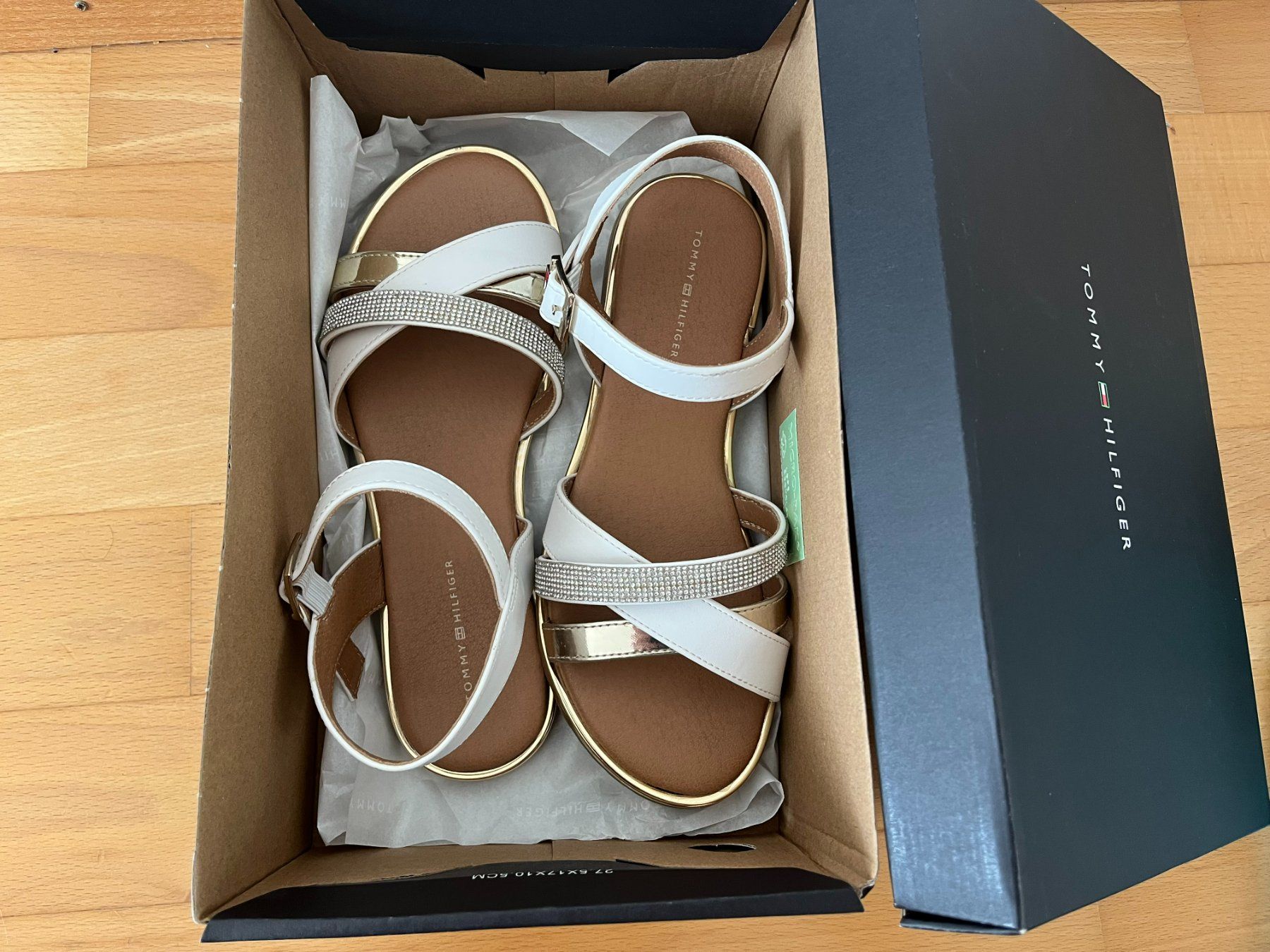 Tommy Hilfiger Scarpe per ragazze: Sandalen Mädchen Tommy Hilfiger Gr. 35 – Usato da Muttenz venduto da Juvenile33 6