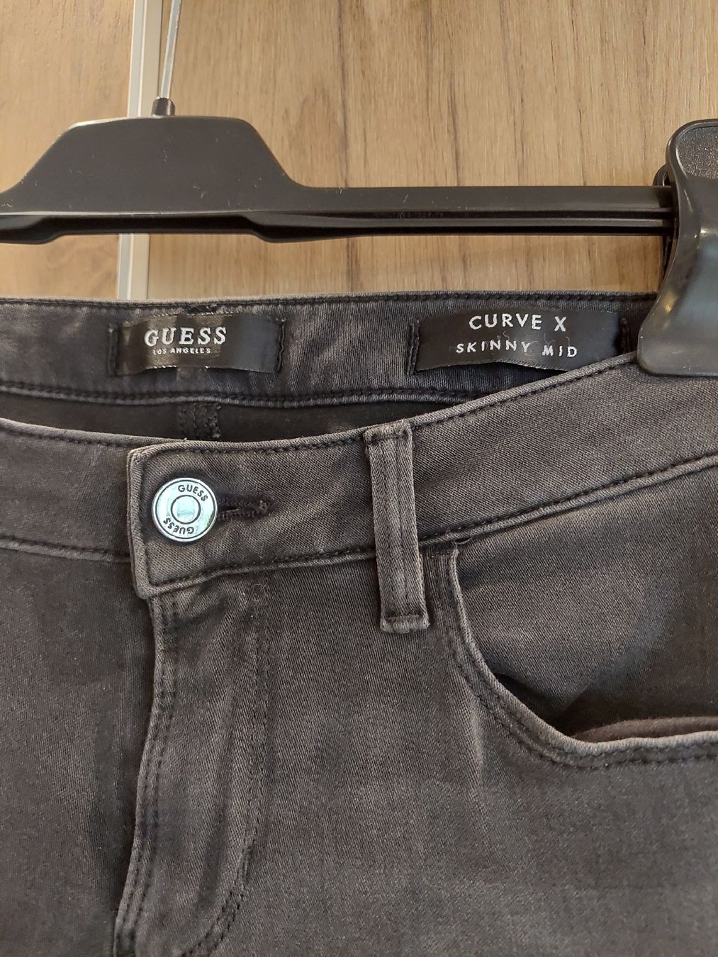 Guess Jeans: Guess Jeans – Usato da Flurlingen venduto da Atea8 1