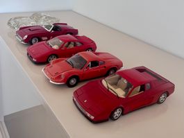 5 Modellautos - Ferrari - gebraucht - Glas bzw. Metall