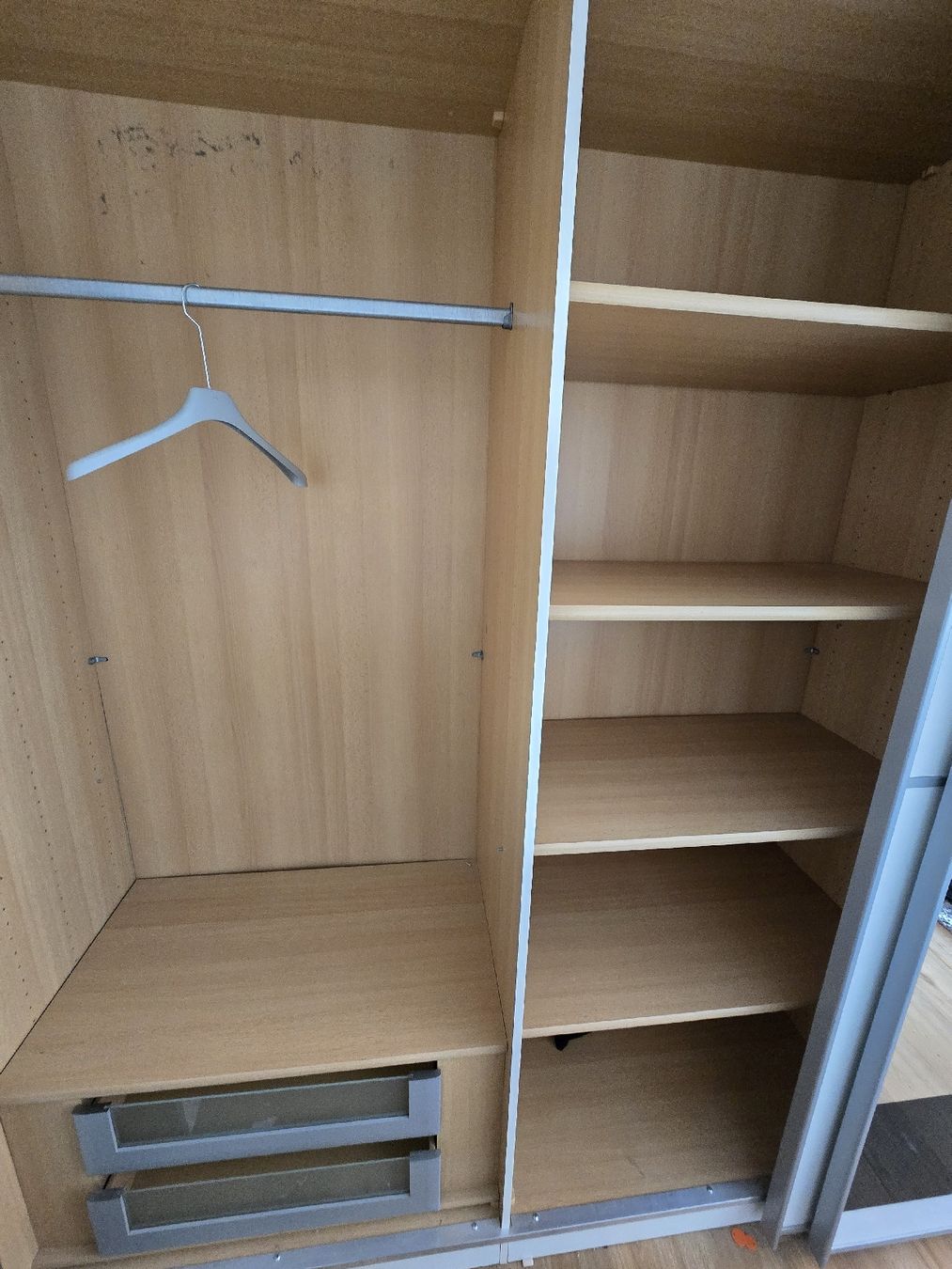 Armadi: Kleiderschrank  – Usato da Hünenberg venduto da len_xx6m 2
