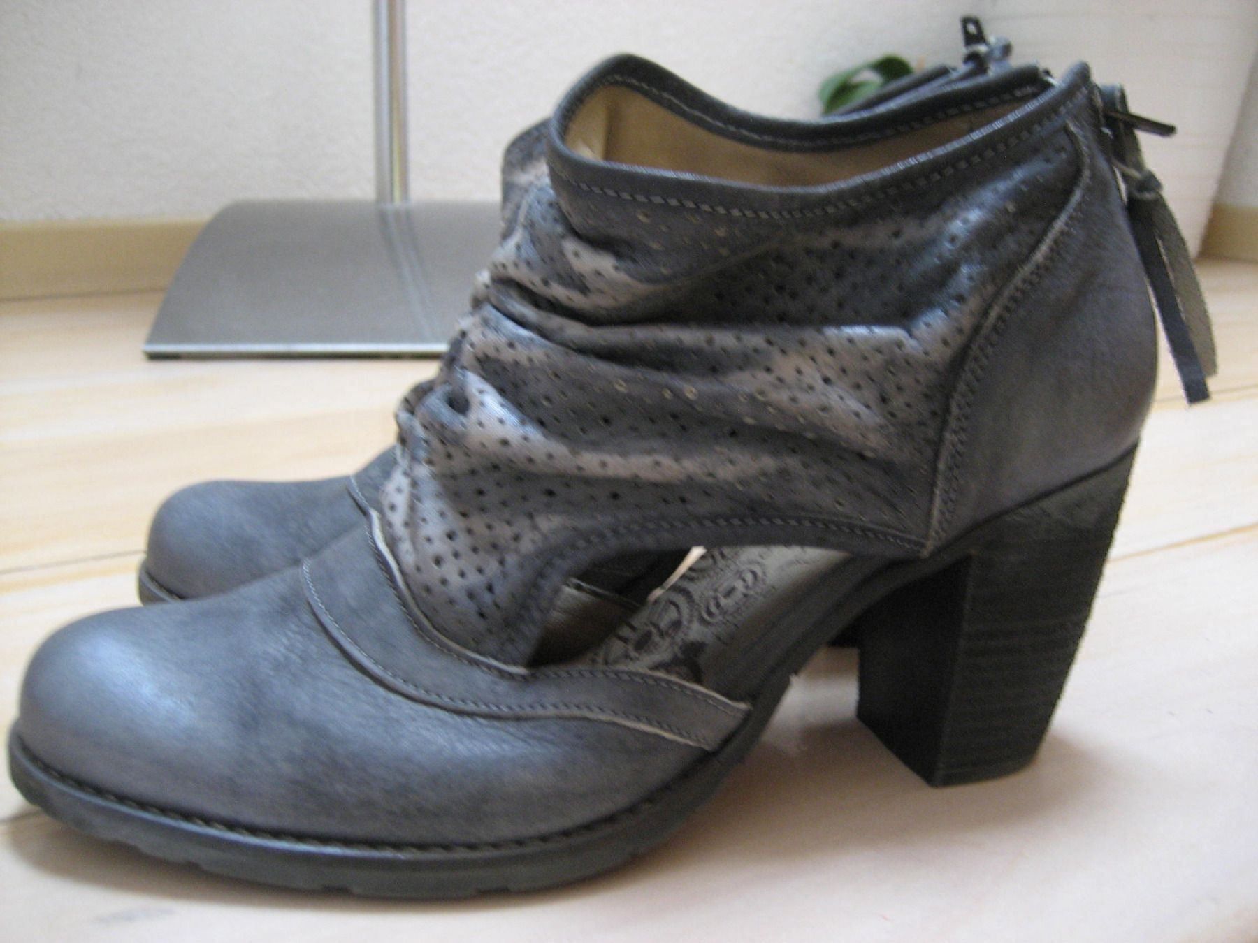 Scarpe da donna: Chaussures cuir DKODE grandeur 40 – Usato da Delémont venduto da marryb 6