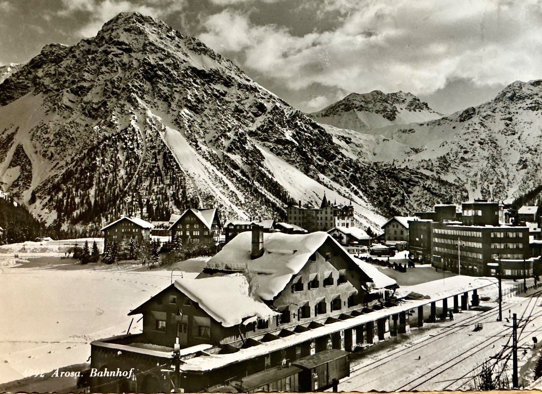 Cartoline postali: AROSA Bahnhof im Winter - Grossformat – Usato da Root venduto da ENGLAND-TREASURES 1
