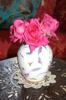 Hübsche Bawaria-Vase, signiert, datiert