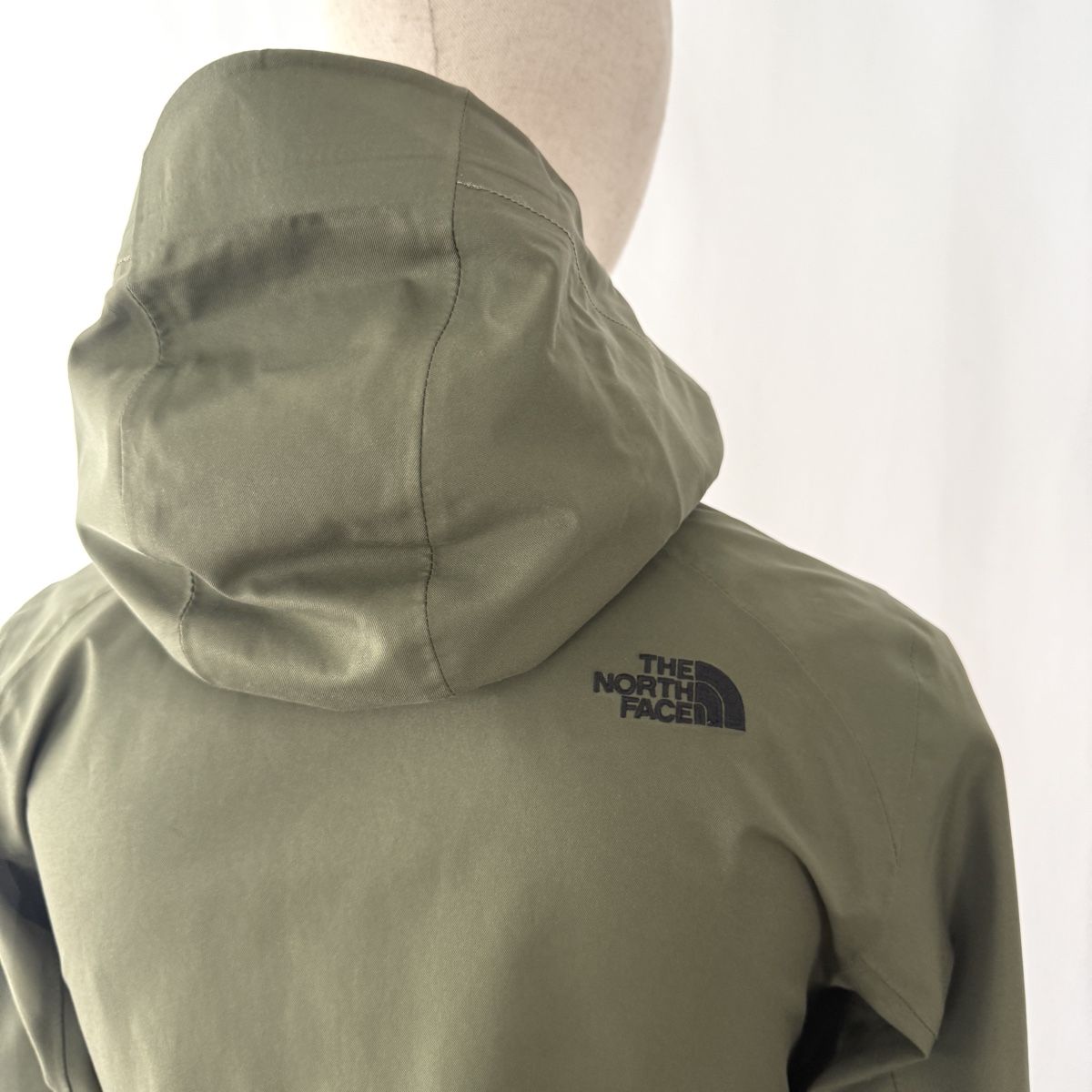 North Face Giacche: THE NORTH FACE Gore-Tex Jacket – Nuovo (secondo la descrizione) da Emmen venduto da Nightingale_2022 6