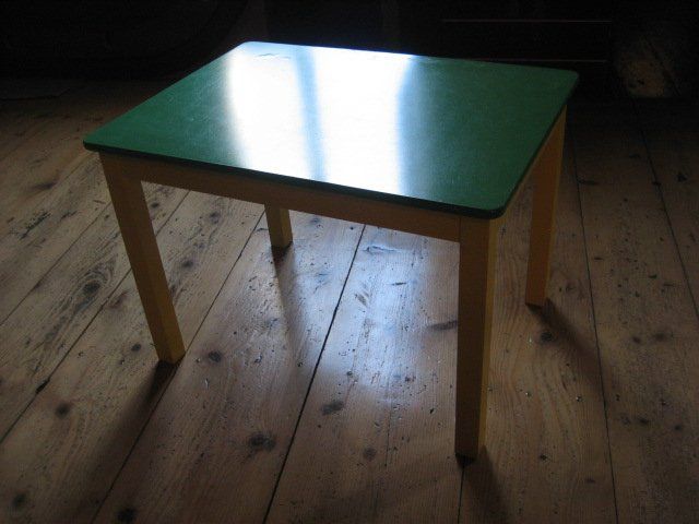 Ikea Tavoli: Kindertisch grün/gelb – Usato da Winterthur venduto da pf02 2