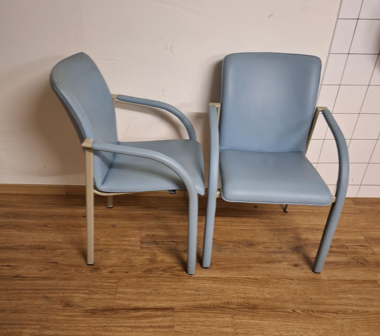 Stühle: Zwei Leolux Cimaronne Stühle hell Blau  Leder – Gebraucht aus Fahrweid von SMILE.5 2