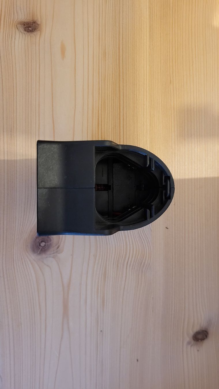 Parkside Akkus & Batterien: Parkside akku Adapter 12V/20V – Gebraucht aus Uffikon von LegoNavi
